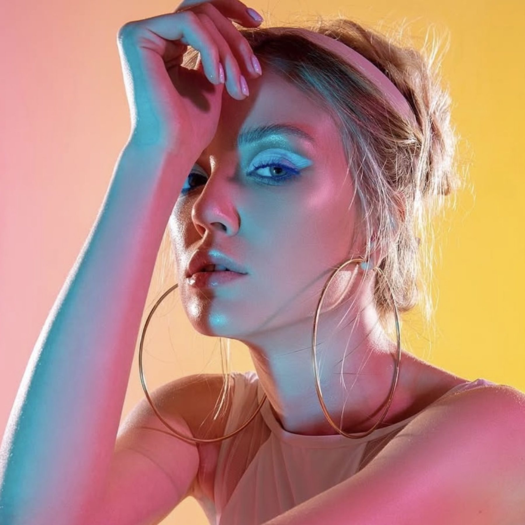 Editorial 12