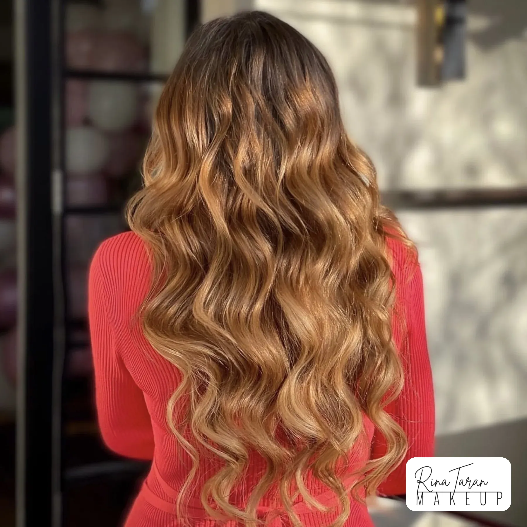 Long beach waves with plenty of movement, hair styling for a day event