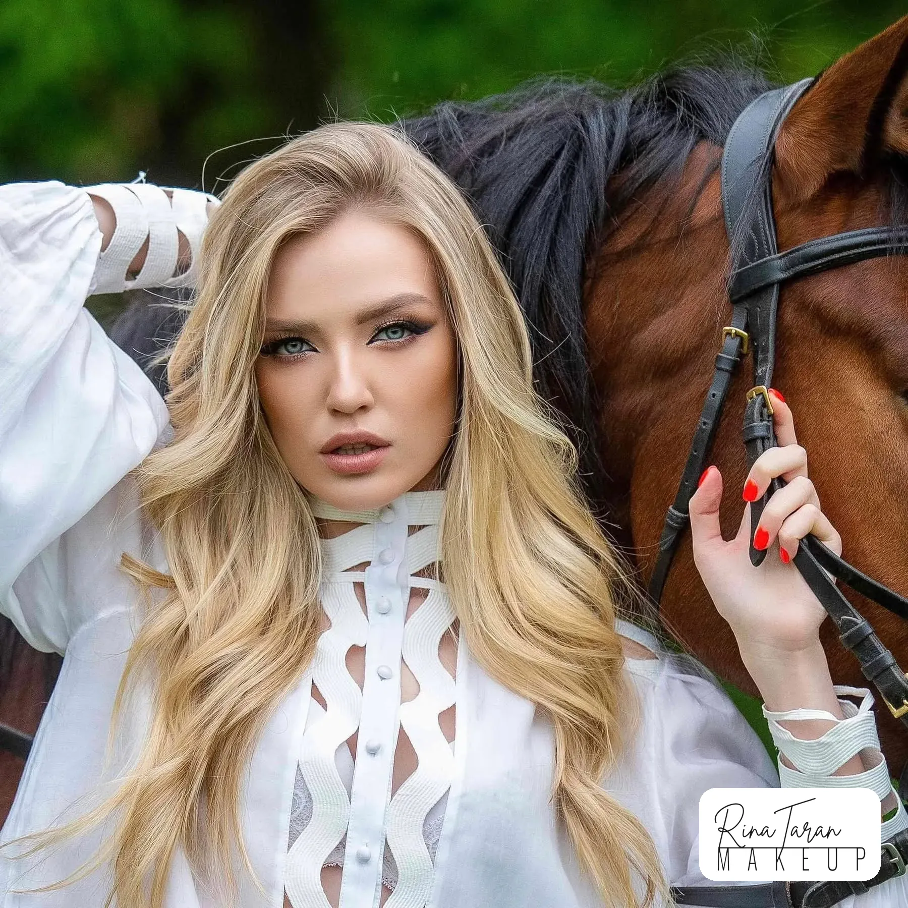 Long loose waves for an outdoor photoshoot, set to hold in open air, with a bronzed smoky eye and a nude lip