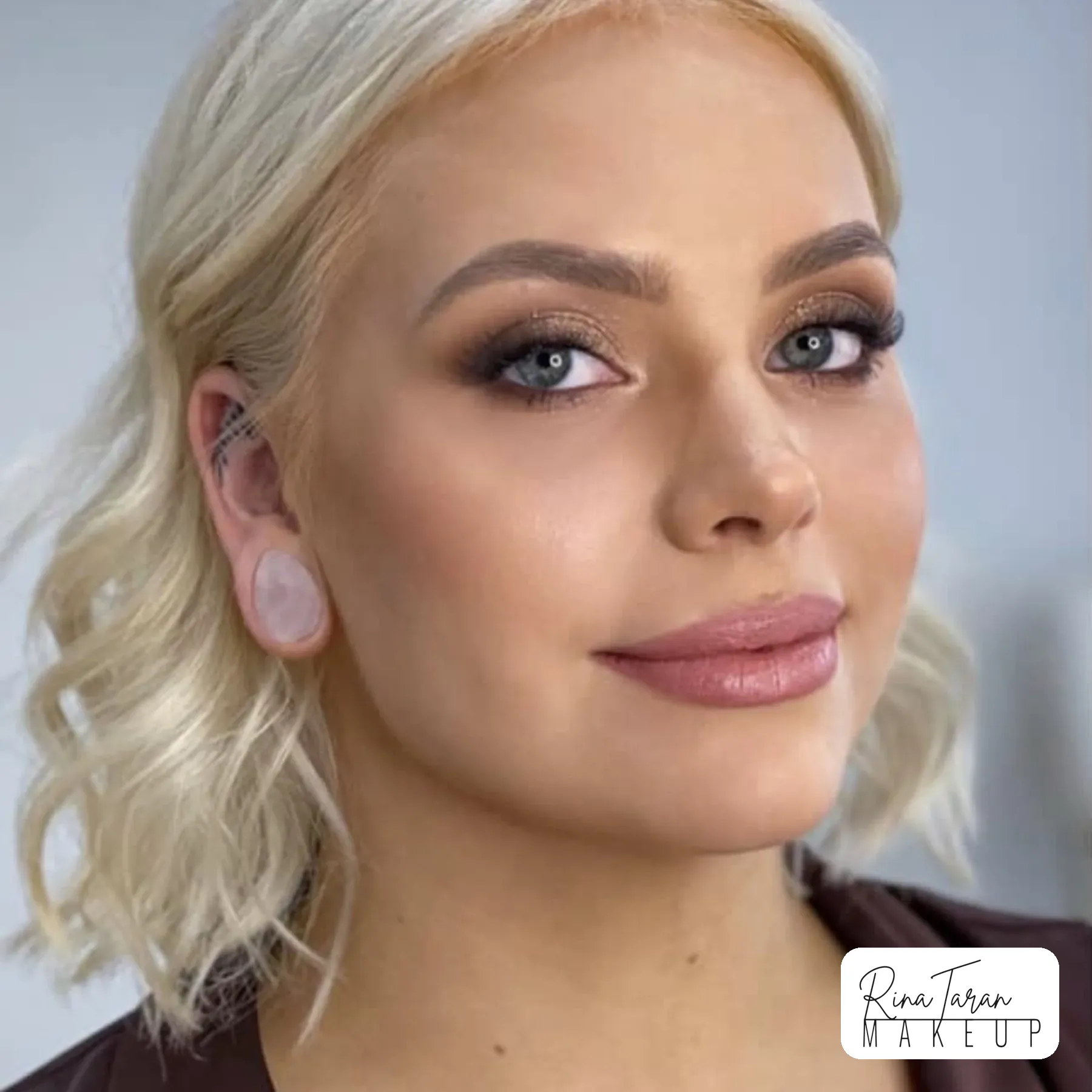 Bronze smoky eye and a dusty pink lip for an evening event